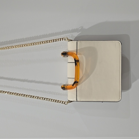 TOPSHOP Capri Buckle Crossbody Bag in Beige, Tortoise Shell Details, Gold Chain - Picture 7 of 16